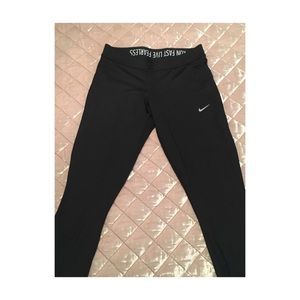 Nike crop workout legging
